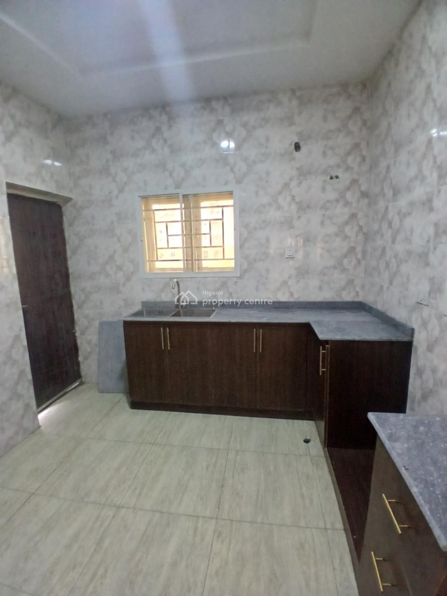 Luxury New 2 Bedrooms Flat All Rooms En Suite, Lugbe District, Abuja, Flat / Apartment for Rent