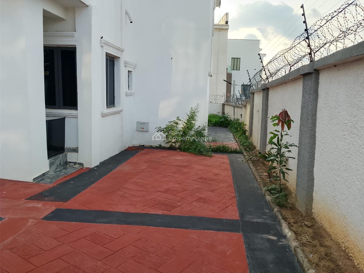 Luxury 5-bedroom Fully Detached Duplex for, Off Ahamed Tinubu Street, Guzape, Guzape District, Abuja, Detached Duplex for Sale