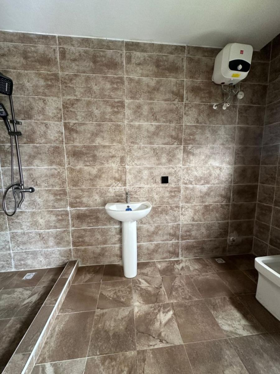 Well-built & Spacious 4-bedroom Terrace with Bq, Ikoyi, Lagos, Terraced Duplex for Sale