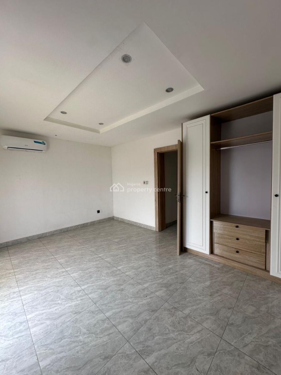 Well-built & Spacious 4-bedroom Terrace with Bq, Ikoyi, Lagos, Terraced Duplex for Sale