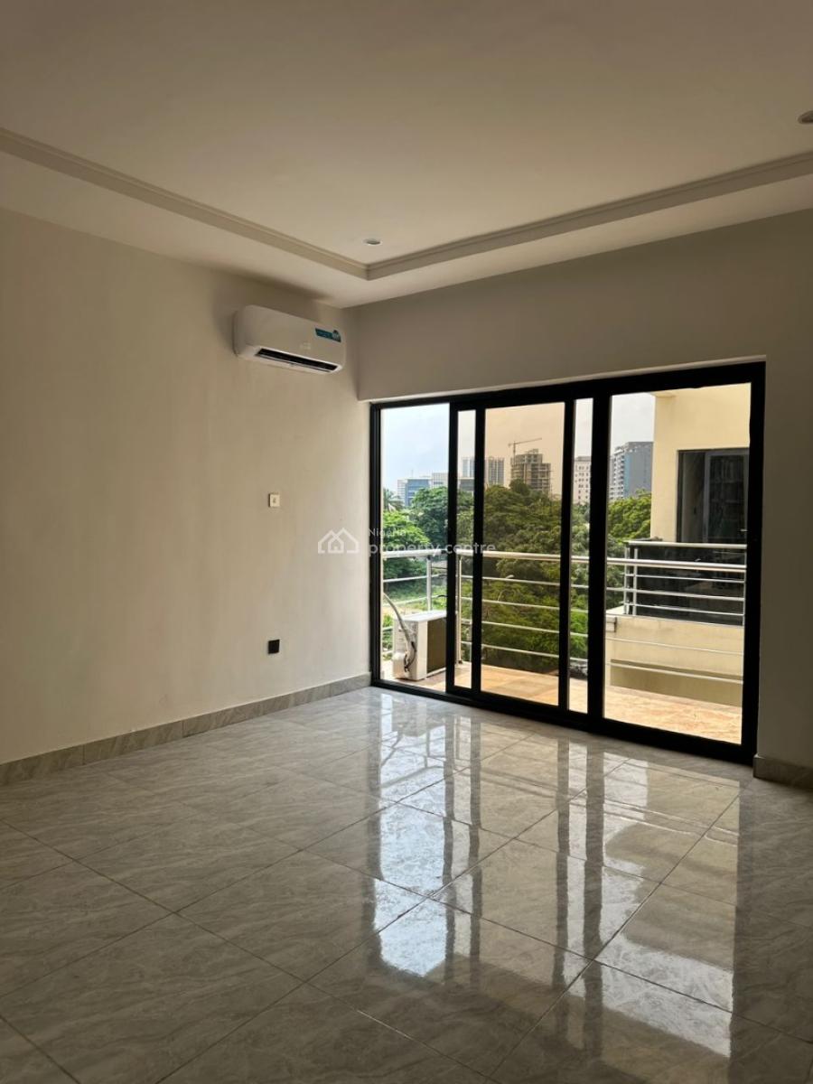 Well-built & Spacious 4-bedroom Terrace with Bq, Ikoyi, Lagos, Terraced Duplex for Sale