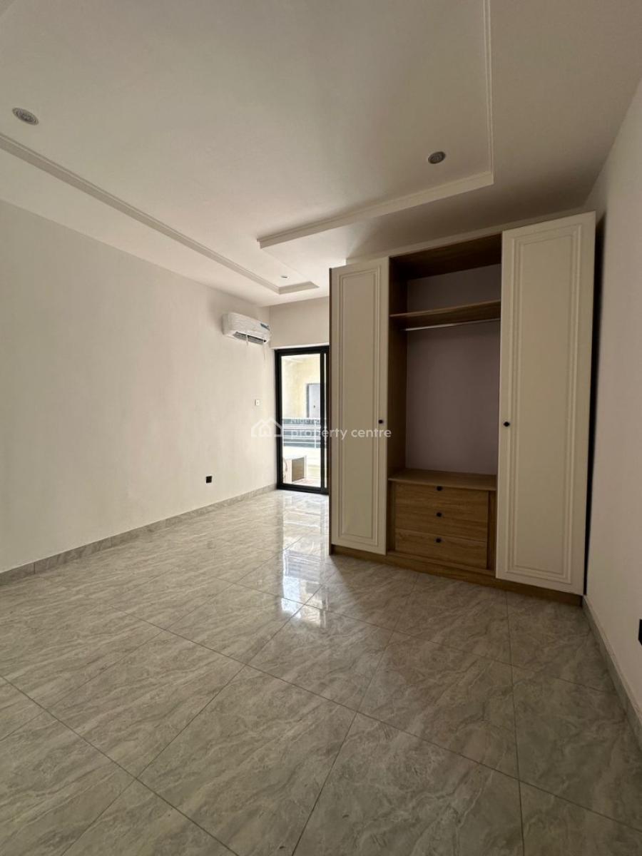 Well-built & Spacious 4-bedroom Terrace with Bq, Ikoyi, Lagos, Terraced Duplex for Sale