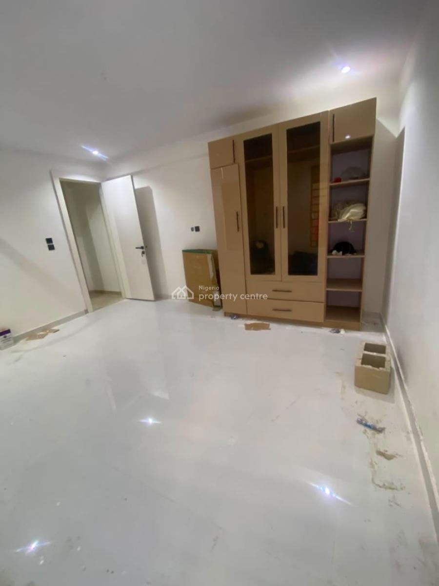*luxury  One Bedroom Apartment *, Salem,ikate, Lekki, Lagos, Mini Flat (room and Parlour) for Rent
