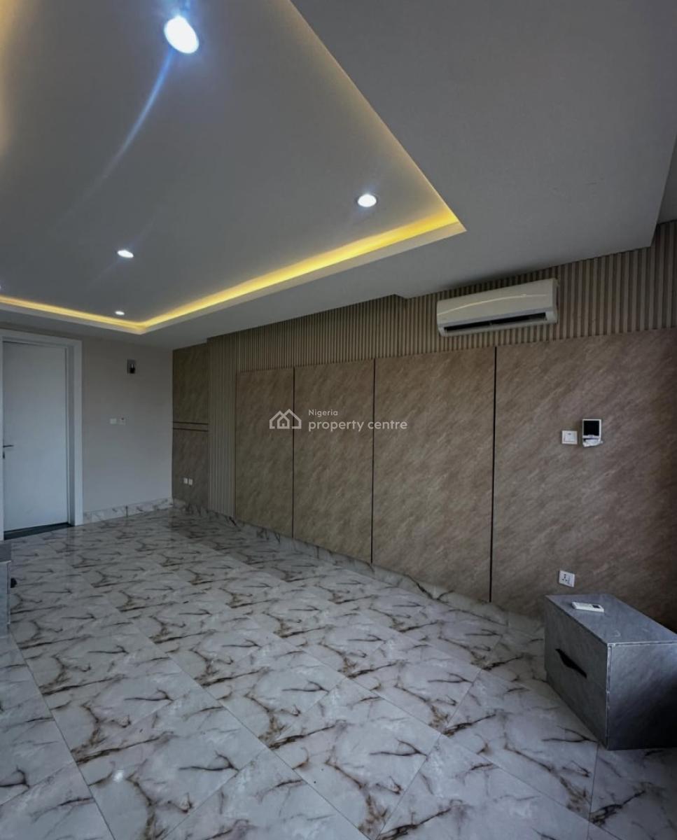 Serviced with 24/7 Power Supply 4 Bedroom En-suite Massive Maisonette, Lekki Phase 1, Lekki, Lagos, House for Rent