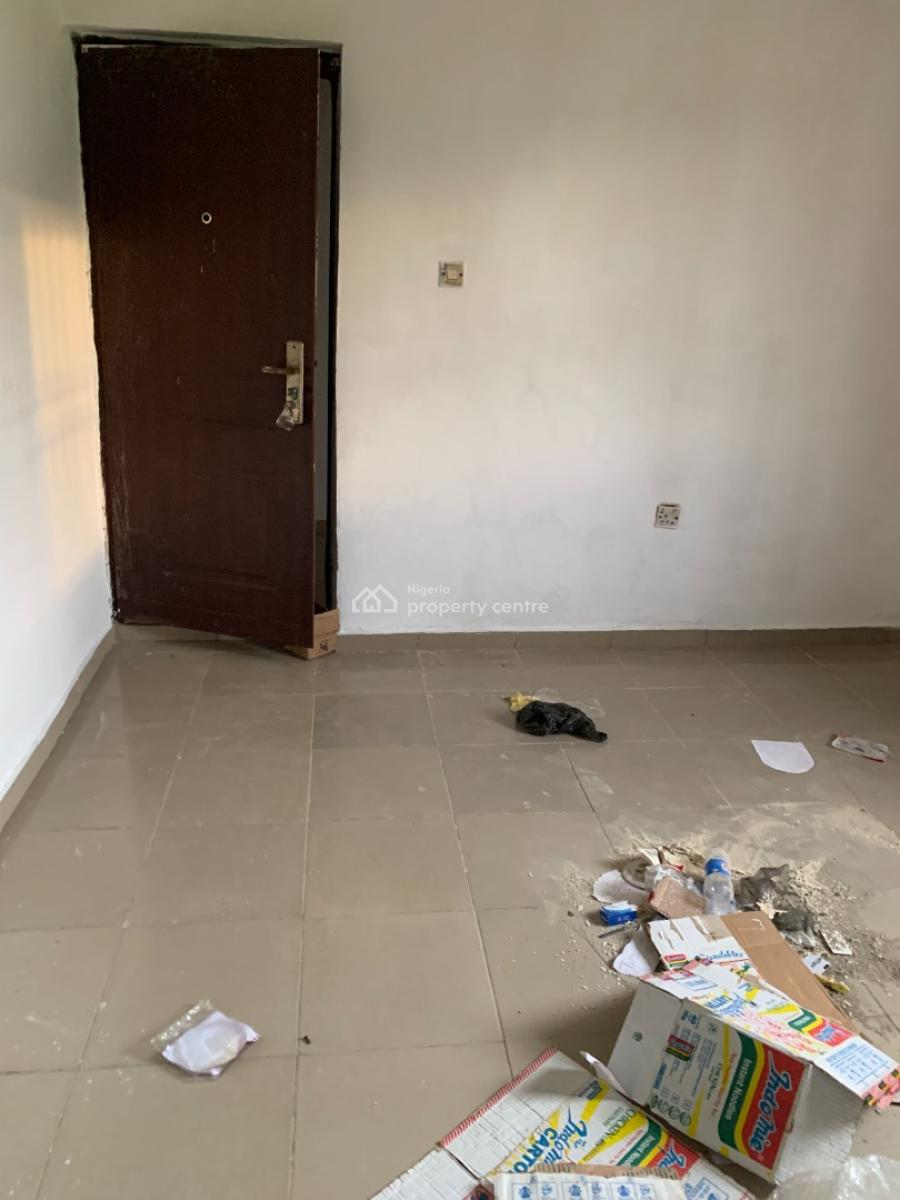 Extra Large Mini Flat Upstairs with Personal Prepaid Meter, Abijo, Victory Villa Estate, Ajah, Lagos, Mini Flat (room and Parlour) for Rent