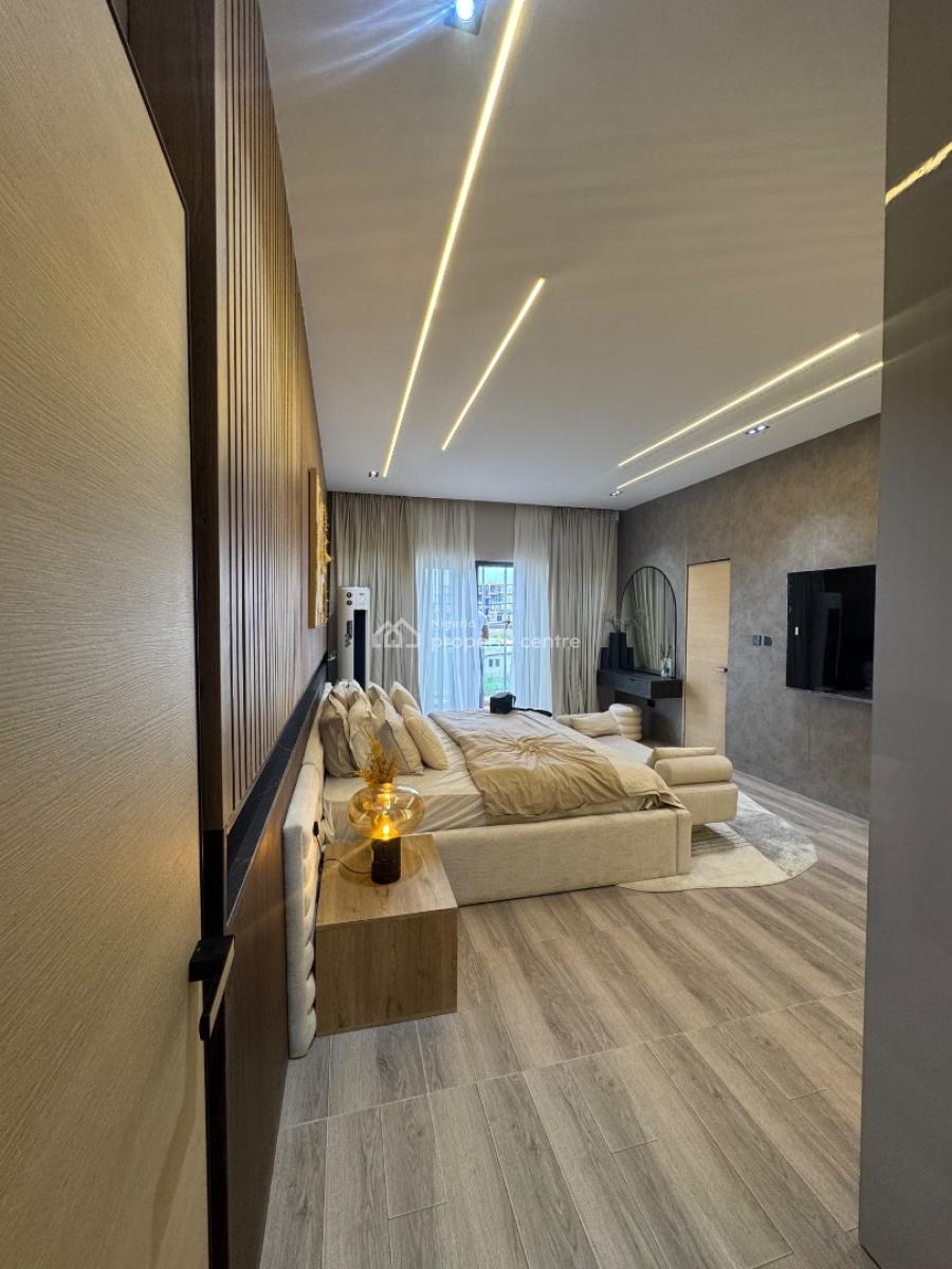 3 Bedroom Penthouse with Cinema and Bq, Lekki Phase 1, Lekki, Lagos, Block of Flats for Sale