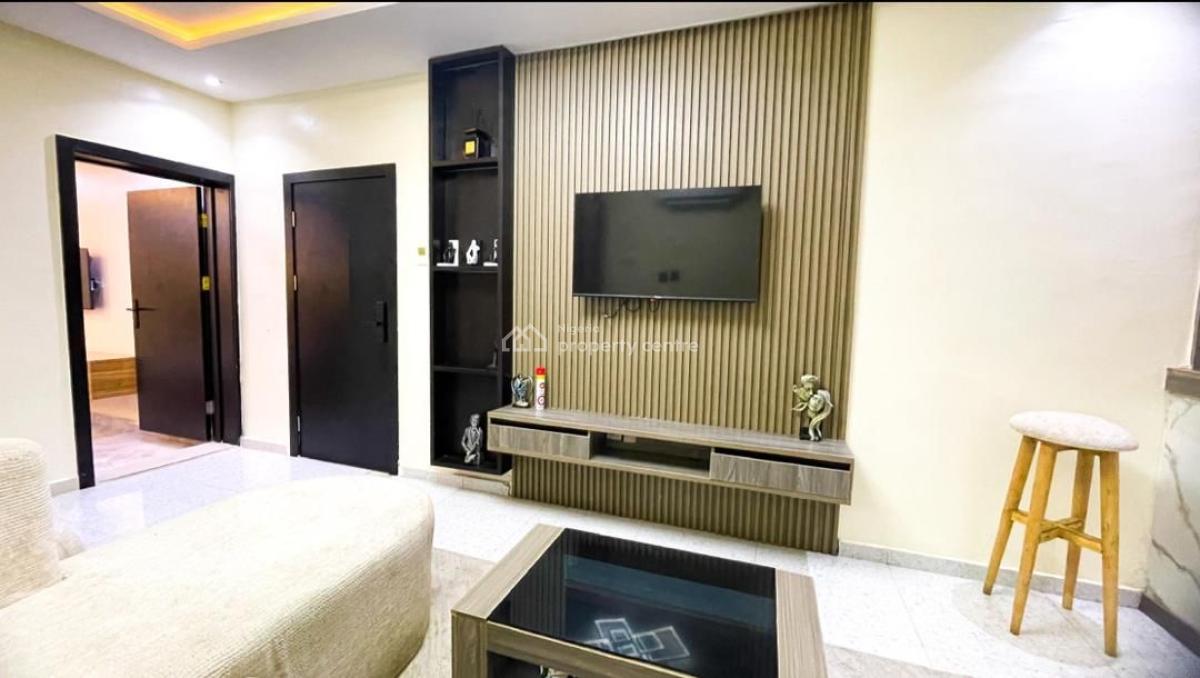 Newly Cozy 1 Bedroom Apartment with Ps5, Snooker Board, Air Hocke, Lekki Phase 1, Lekki, Lagos, Flat / Apartment Short Let