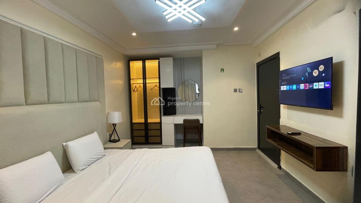 Newly Cozy 1 Bedroom Apartment with Ps5, Snooker Board, Air Hocke, Lekki Phase 1, Lekki, Lagos, Flat / Apartment Short Let