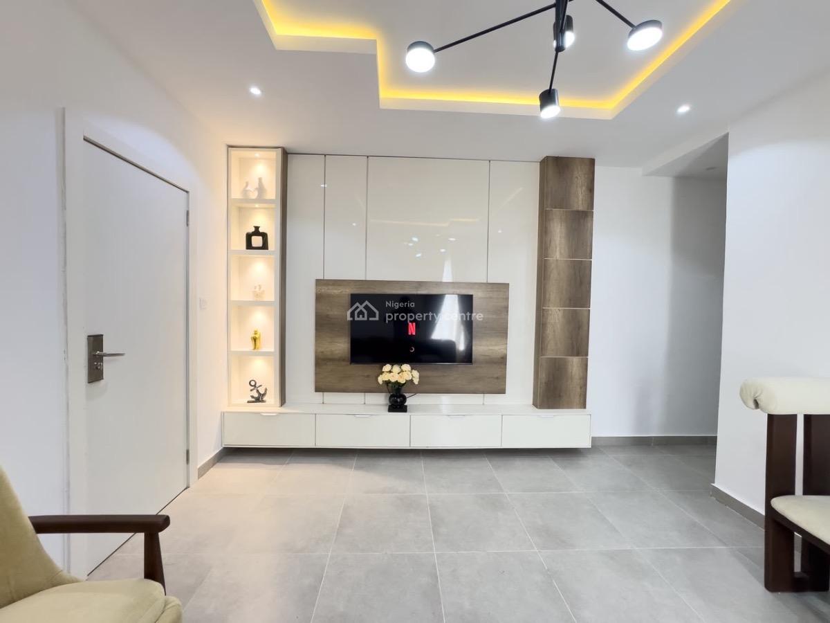 2bedroom Apartment with Swimming Pool, Gym, Snooker Board, Table Tenni, Lekki Phase 1, Lekki, Lagos, Flat / Apartment Short Let