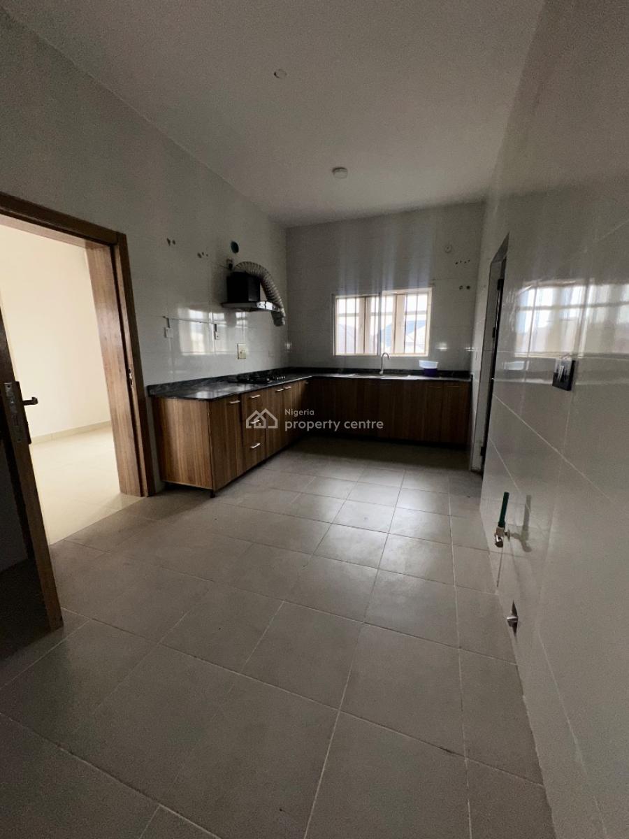 Specious 3bedroom Apartment +bq, East Gate Estate /idado, Lekki, Lagos, Flat / Apartment for Rent