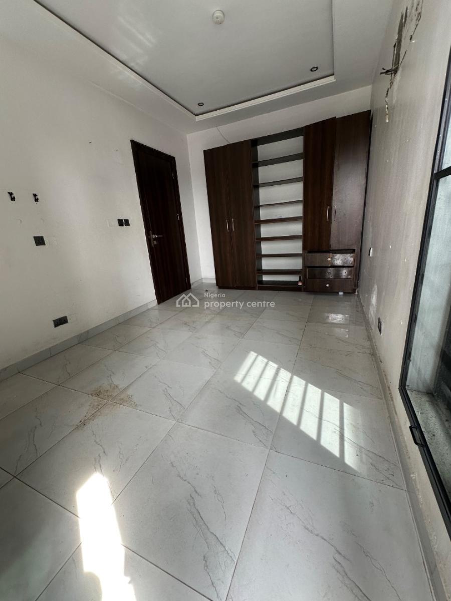 Specious Service 2 Bedroom Apartment, Ocean Breeze Estate, Ologolo, Lekki, Lagos, Flat / Apartment for Rent