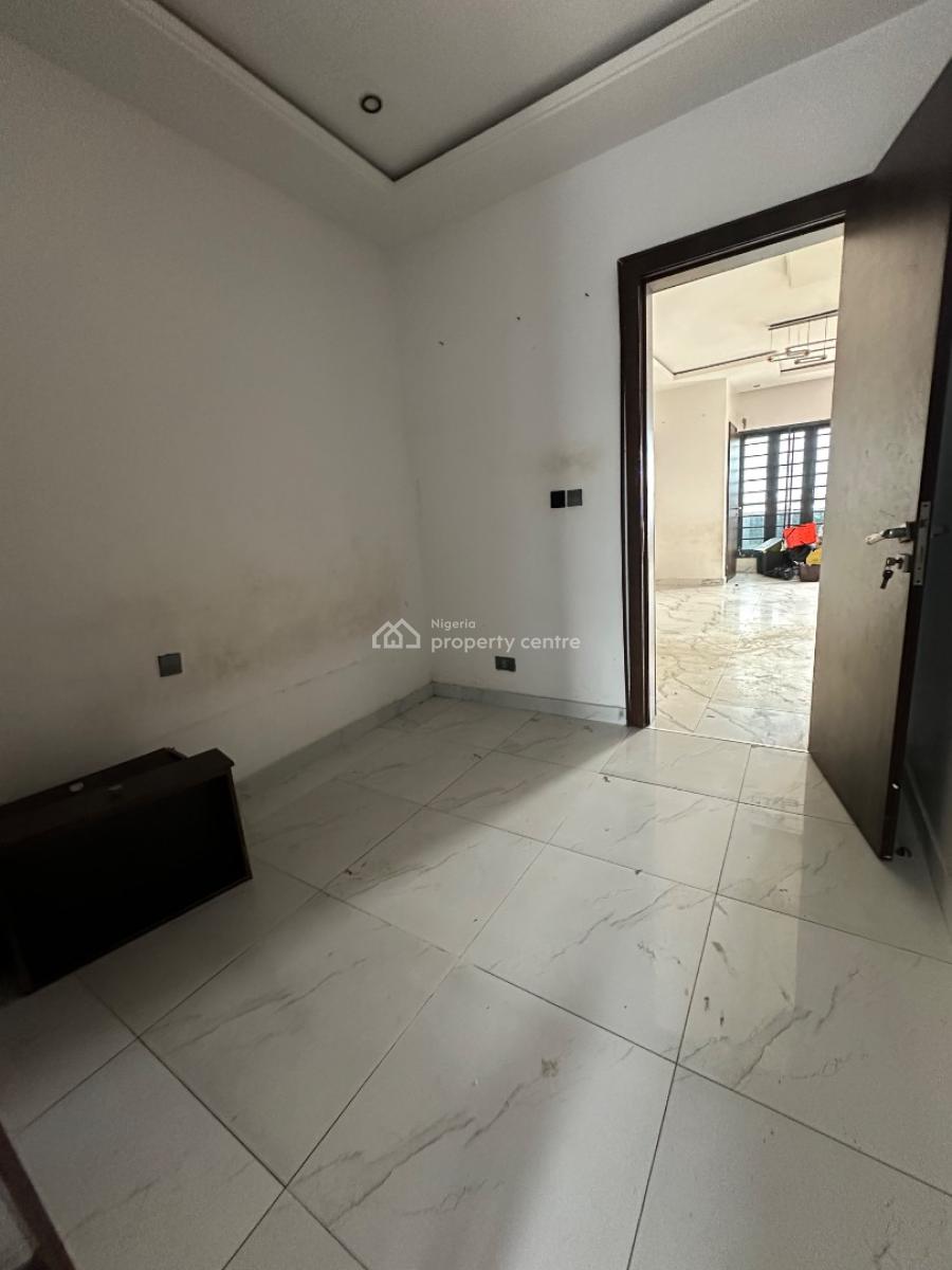 Specious Service 2 Bedroom Apartment, Ocean Breeze Estate, Ologolo, Lekki, Lagos, Flat / Apartment for Rent