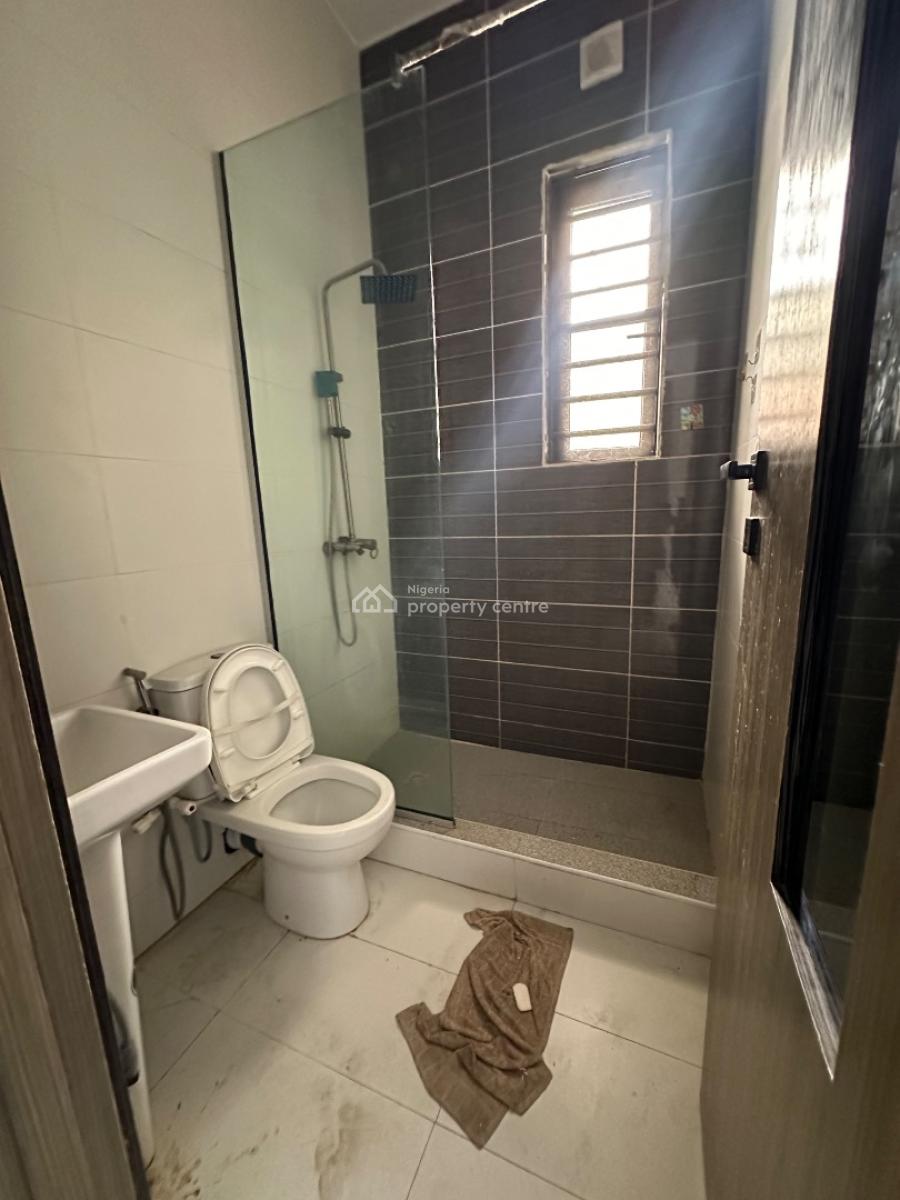 Specious 2 Bedroom Massonette, Ocean Breeze Estate, Lekki, Lagos, Flat / Apartment for Rent