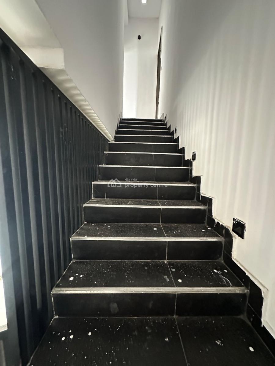 Specious 2 Bedroom Massonette, Ocean Breeze Estate, Lekki, Lagos, Flat / Apartment for Rent