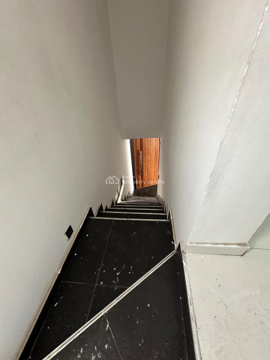 Specious 2 Bedroom Massonette, Ocean Breeze Estate, Lekki, Lagos, Flat / Apartment for Rent