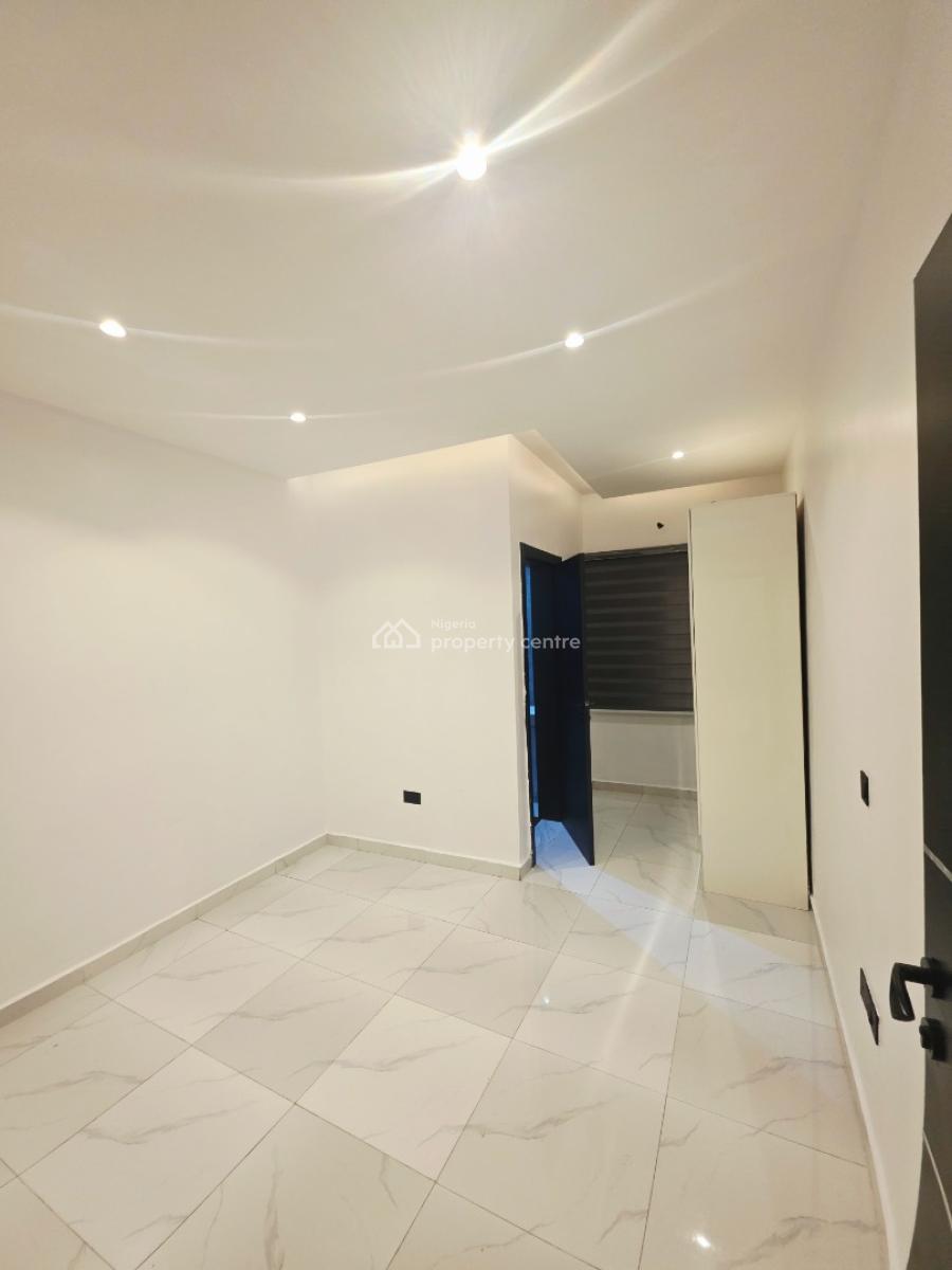 Newly Built 2bedrooms Flat, Lekki Phase1, Lekki Phase 1, Lekki, Lagos, Flat / Apartment for Sale
