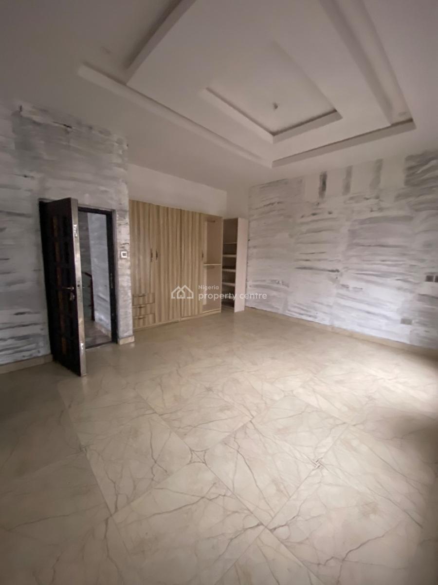 Hot Urgent Distress Offer 4bedroom Semidetached +bq in a Secure Estate, in a Secure & Serene Estate, Ikota, Lekki, Lagos, Semi-detached Duplex for Sale