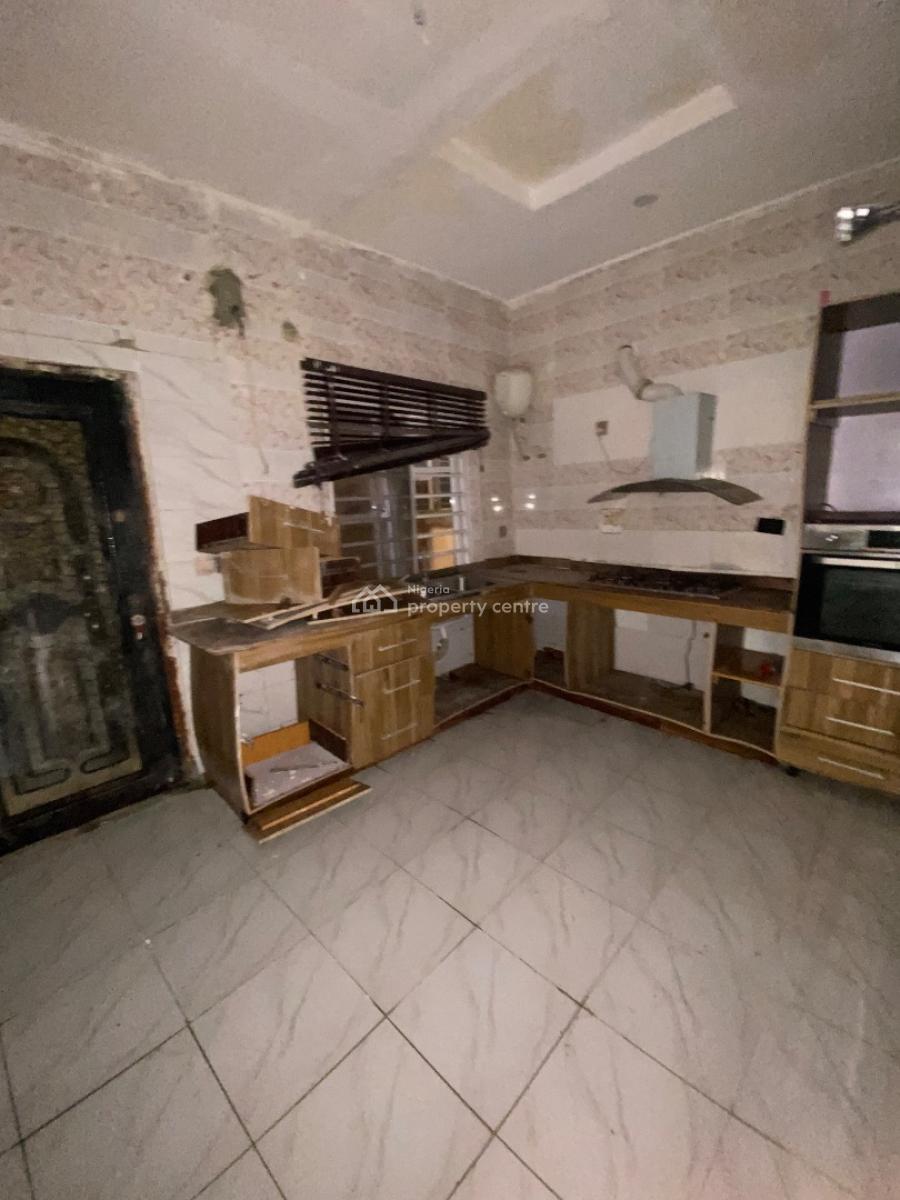 Hot Urgent Distress Offer 4bedroom Semidetached +bq in a Secure Estate, in a Secure & Serene Estate, Ikota, Lekki, Lagos, Semi-detached Duplex for Sale