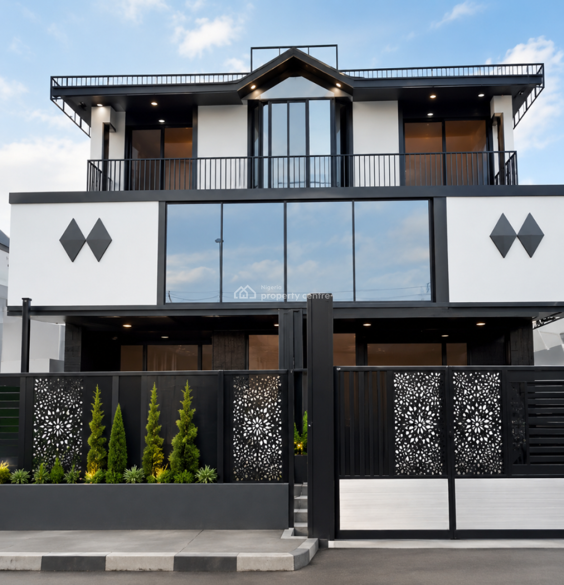 Commercial Property, Osolo Way, Isolo, Lagos, Restaurant / Bar for Sale