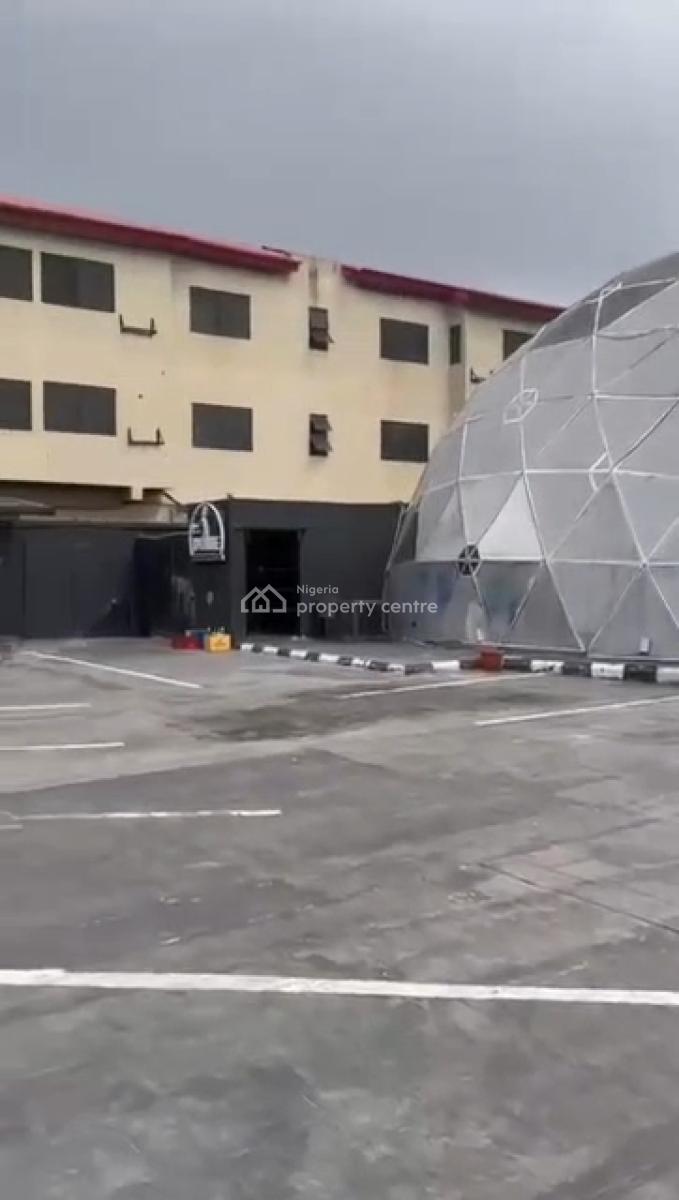 Commercial Property, Osolo Way, Isolo, Lagos, Restaurant / Bar for Sale