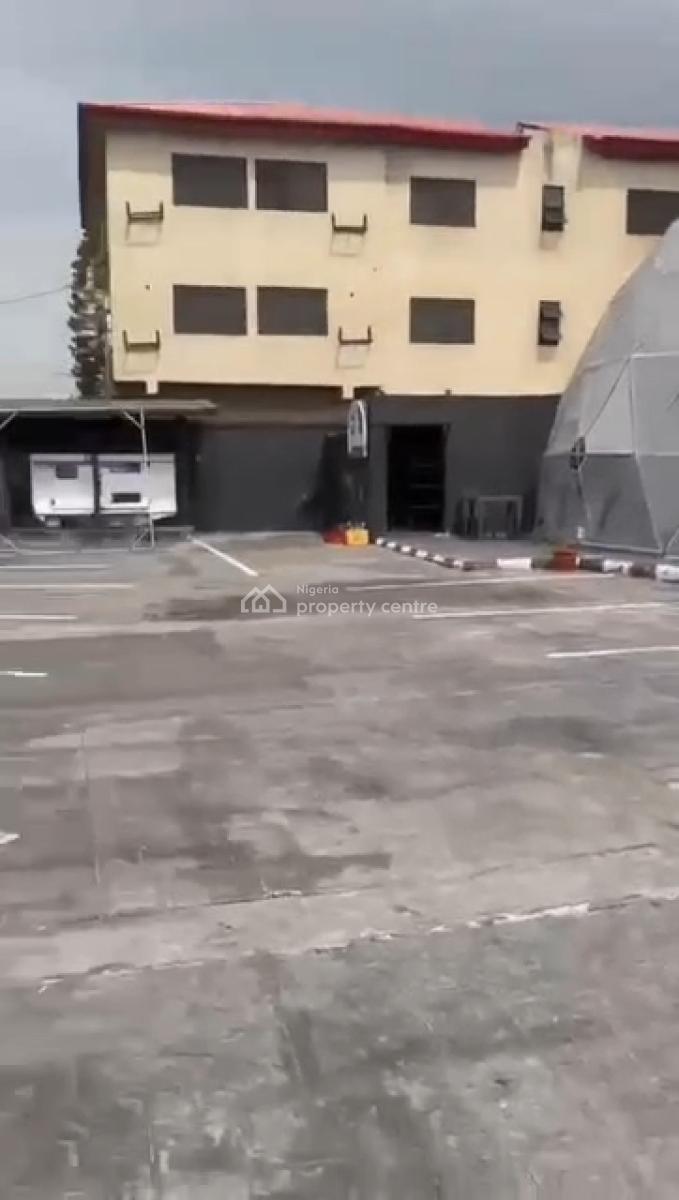 Commercial Property, Osolo Way, Isolo, Lagos, Restaurant / Bar for Sale