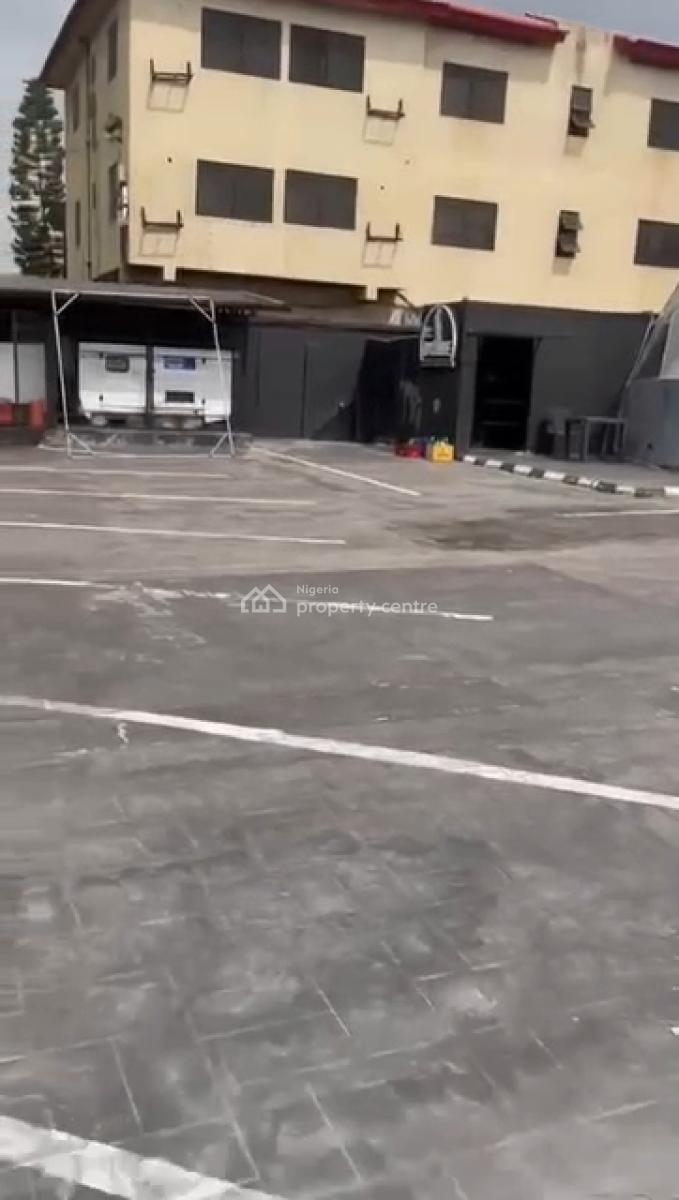 Commercial Property, Osolo Way, Isolo, Lagos, Restaurant / Bar for Sale