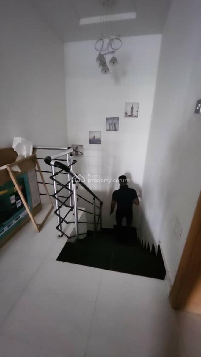 Luxury 4bedroom, Ologolo, Lekki, Lagos, Semi-detached Duplex for Rent
