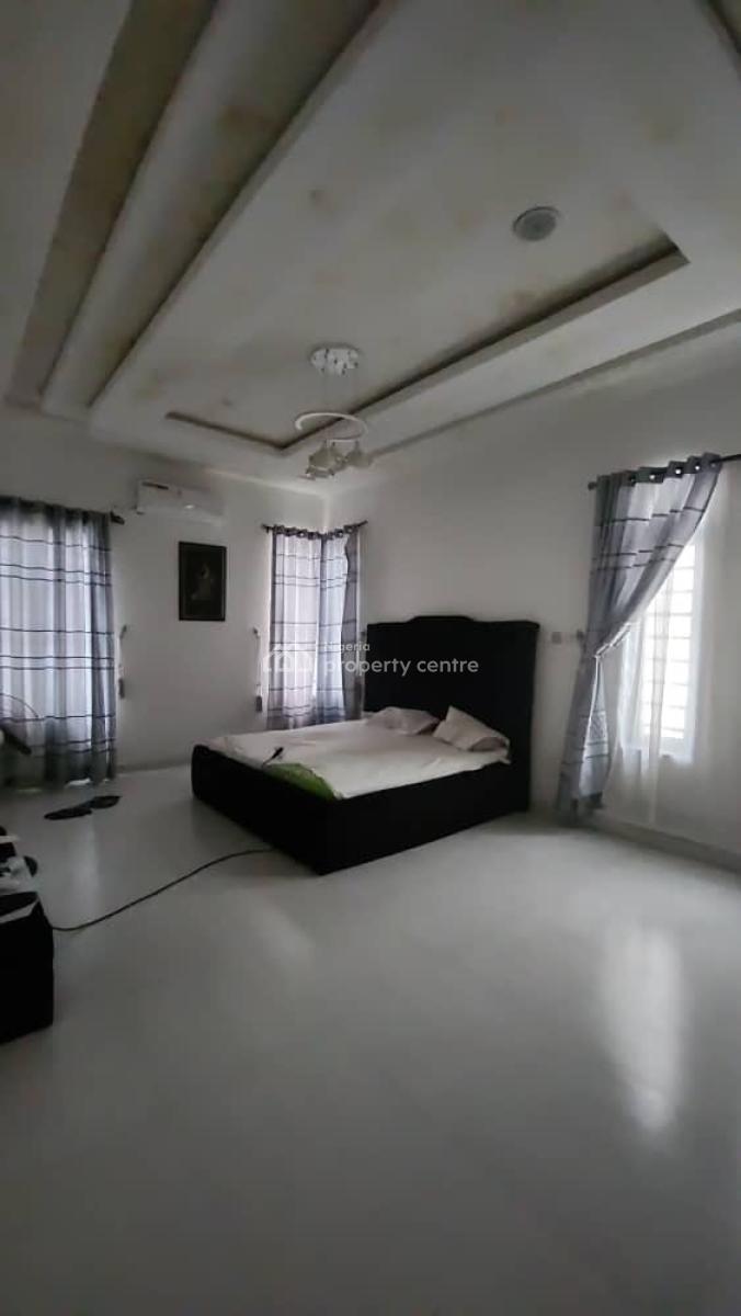 Luxury 4bedroom, Ologolo, Lekki, Lagos, Semi-detached Duplex for Rent