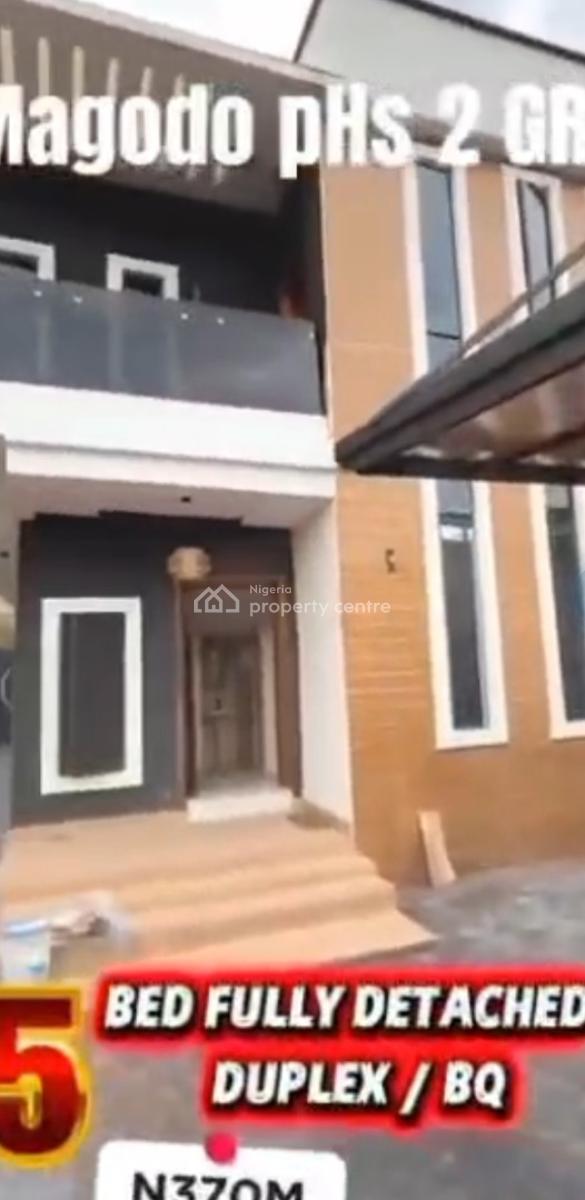*5 Bedroom Detached Magodo Phase 2 Gra Detached with Rm Bq*   *price 3, Gra Phase 2, Magodo, Lagos, Detached Duplex for Sale