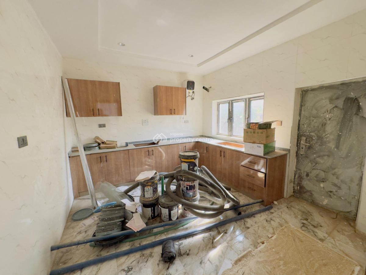 a Brand New Spacious 4 Bedrooms Terraced Duplex + 1 Bq, Utako, Abuja, Terraced Duplex for Sale