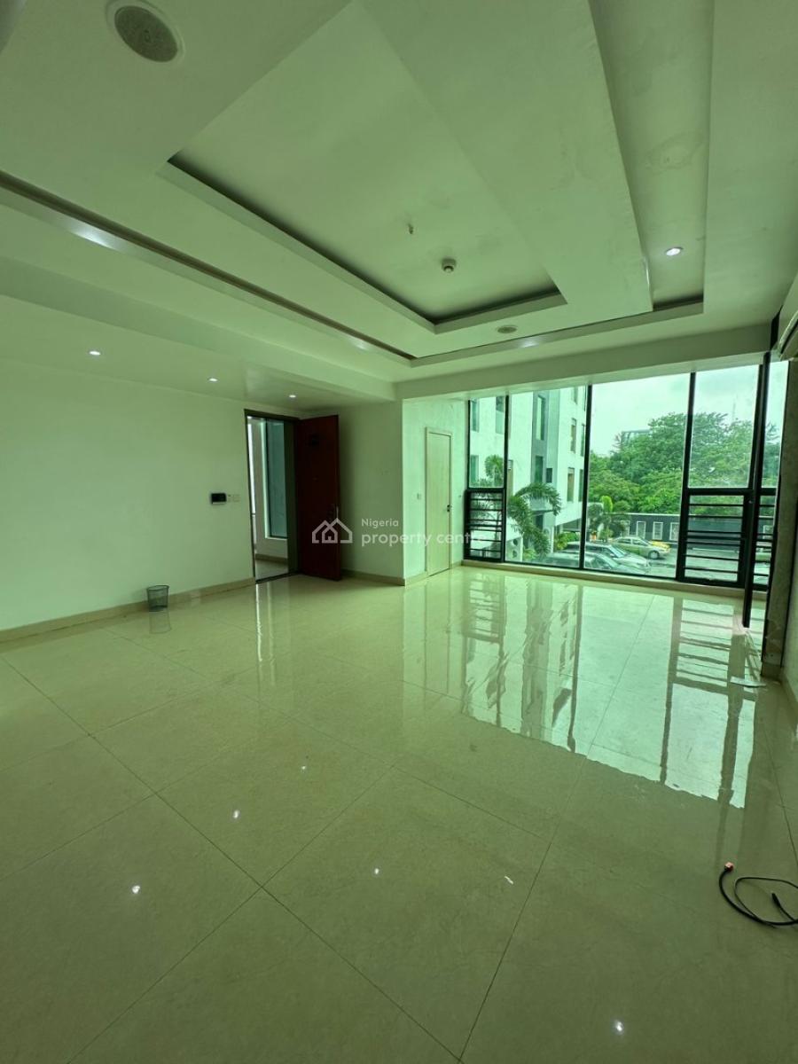 Spacious Well Maintained 3-bedroom Apartment on The First Floor, Ikoyi, Lagos, Flat / Apartment for Rent