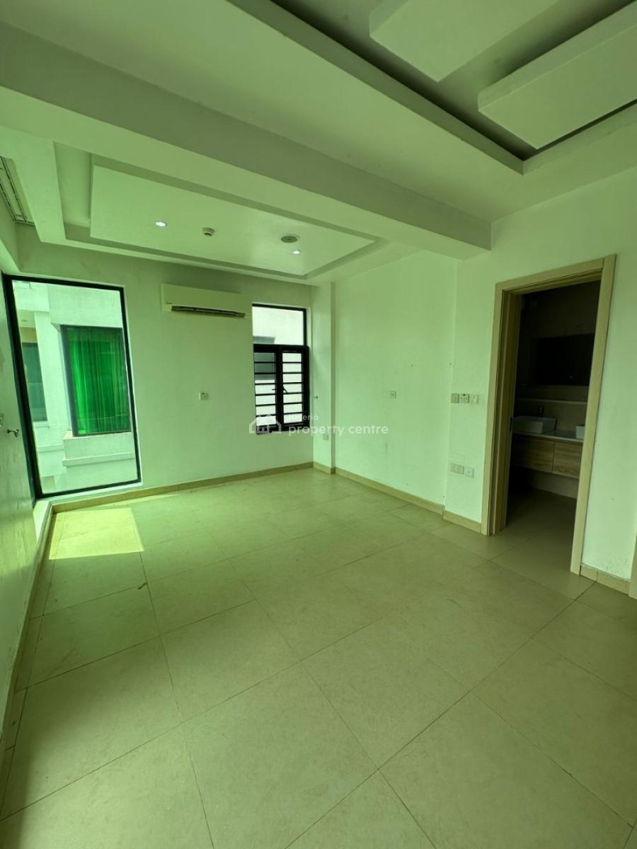 Spacious Well Maintained 3-bedroom Apartment on The First Floor, Ikoyi, Lagos, Flat / Apartment for Rent
