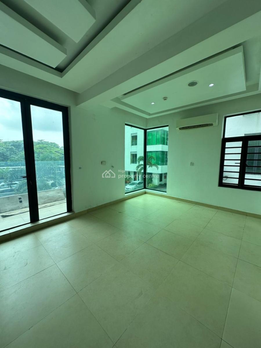 Spacious Well Maintained 3-bedroom Apartment on The First Floor, Ikoyi, Lagos, Flat / Apartment for Rent