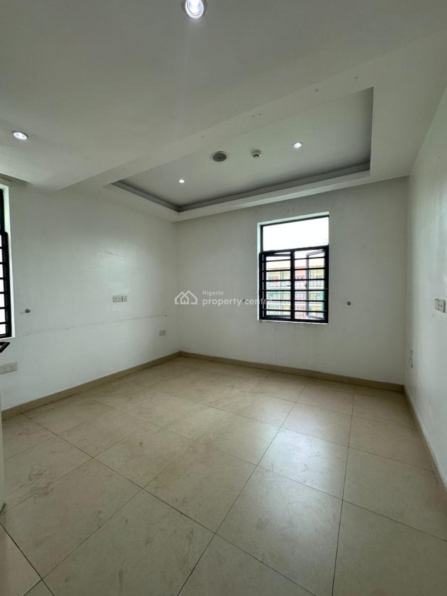 Spacious Well Maintained 3-bedroom Apartment on The First Floor, Ikoyi, Lagos, Flat / Apartment for Rent