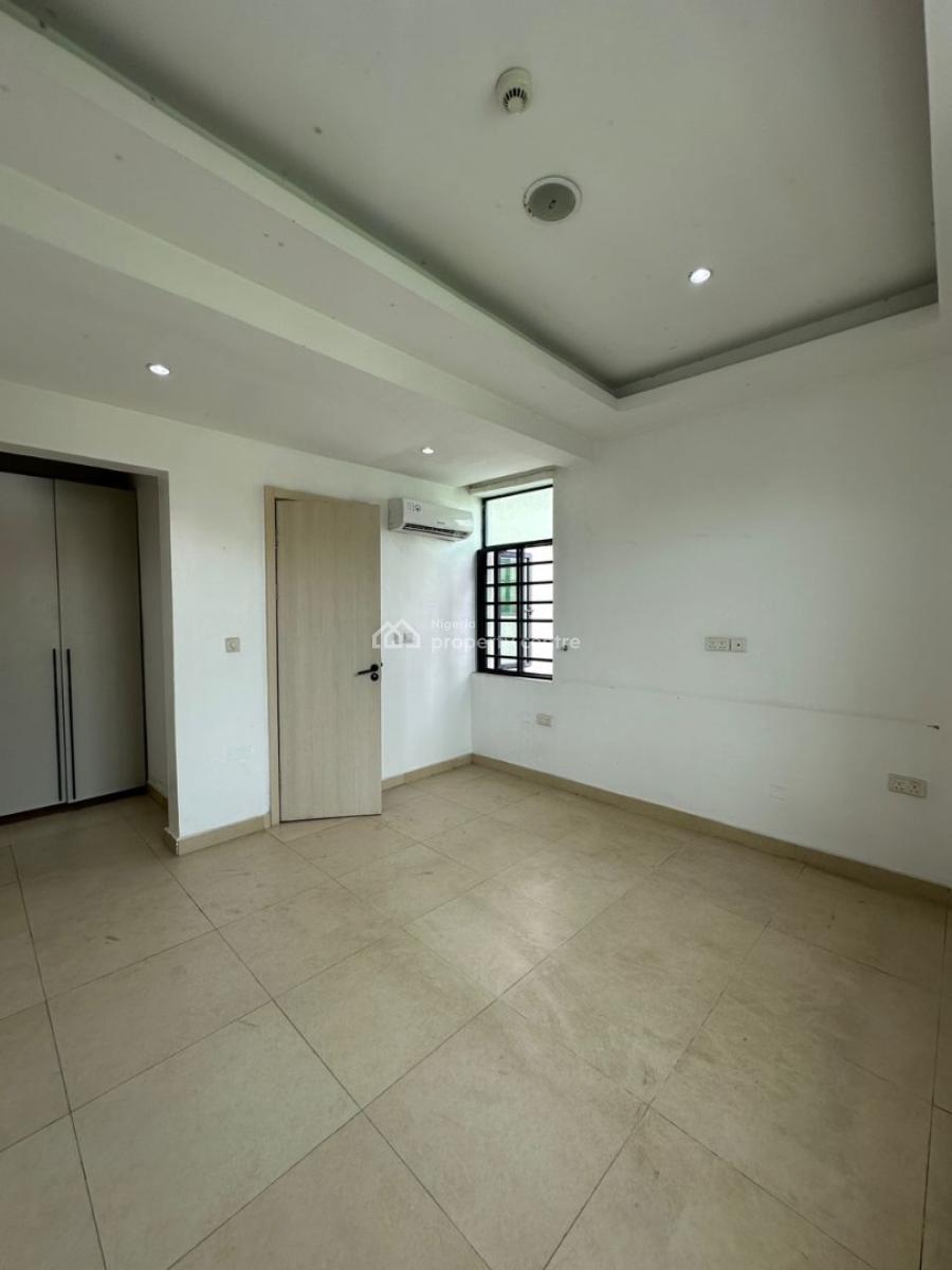 Spacious Well Maintained 3-bedroom Apartment on The First Floor, Ikoyi, Lagos, Flat / Apartment for Rent