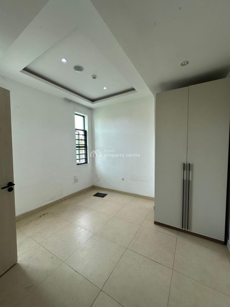 Spacious Well Maintained 3-bedroom Apartment on The First Floor, Ikoyi, Lagos, Flat / Apartment for Rent