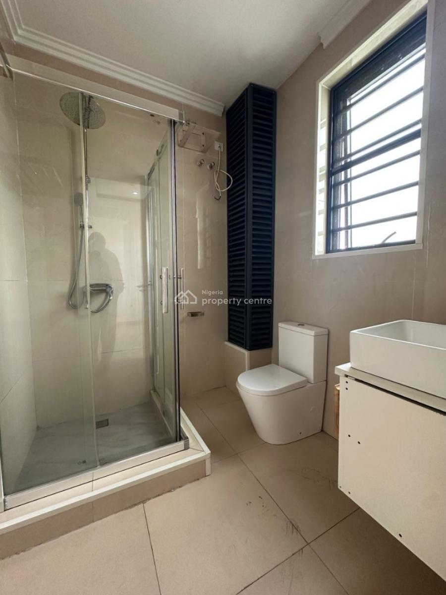 Spacious Well Maintained 3-bedroom Apartment on The First Floor, Ikoyi, Lagos, Flat / Apartment for Rent