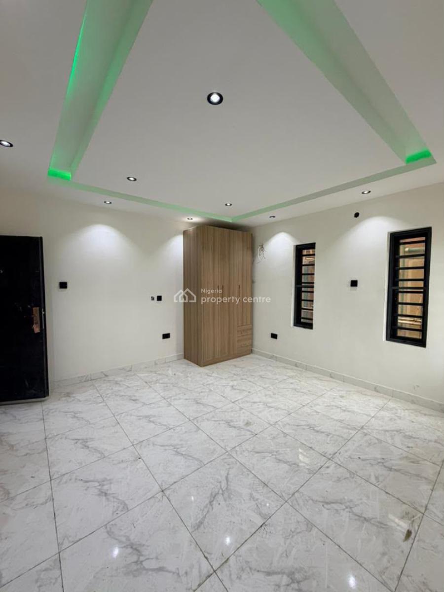 3 Bedroom Flat with Excellent Features, Gbagada, Lagos, House for Sale