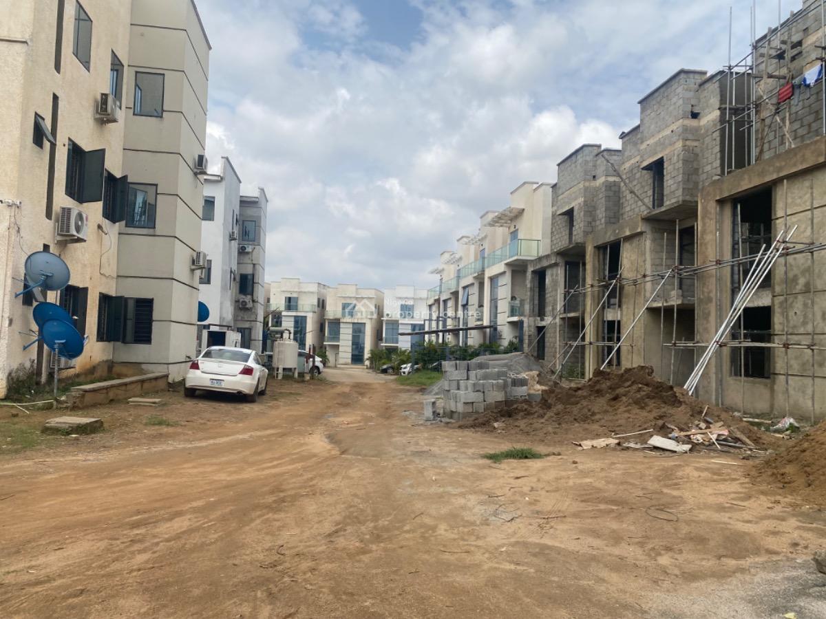 3 Bedroom Block of Flat, Dawaki, Gwarinpa, Abuja, Block of Flats for Sale