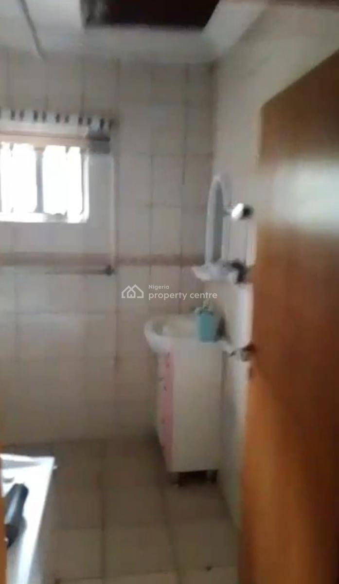 Clean Spacious 3 Bedroom Flat, with Inverter, Gen & Ac, Maitama District, Abuja, Flat / Apartment for Rent