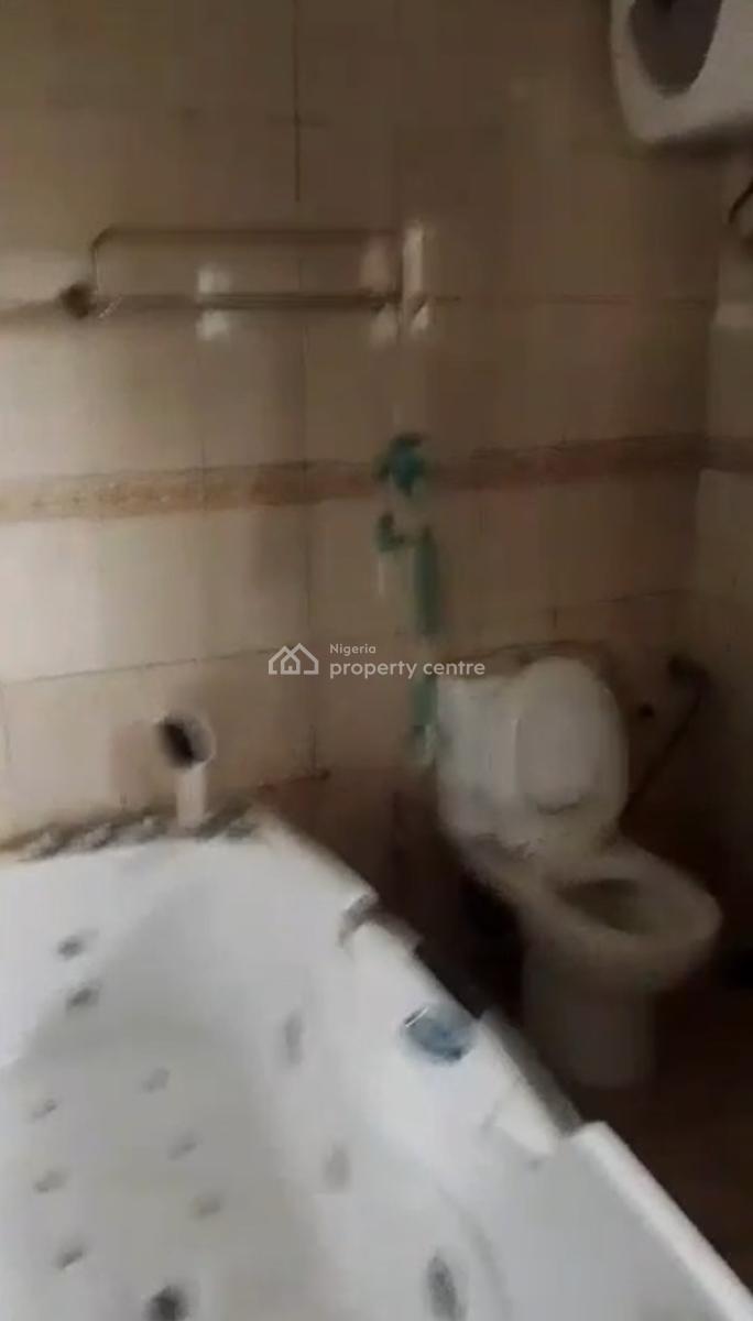 Clean Spacious 3 Bedroom Flat, with Inverter, Gen & Ac, Maitama District, Abuja, Flat / Apartment for Rent