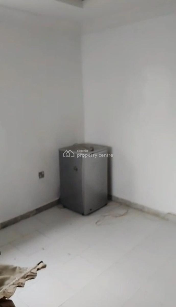 Clean Spacious 3 Bedroom Flat, with Inverter, Gen & Ac, Maitama District, Abuja, Flat / Apartment for Rent