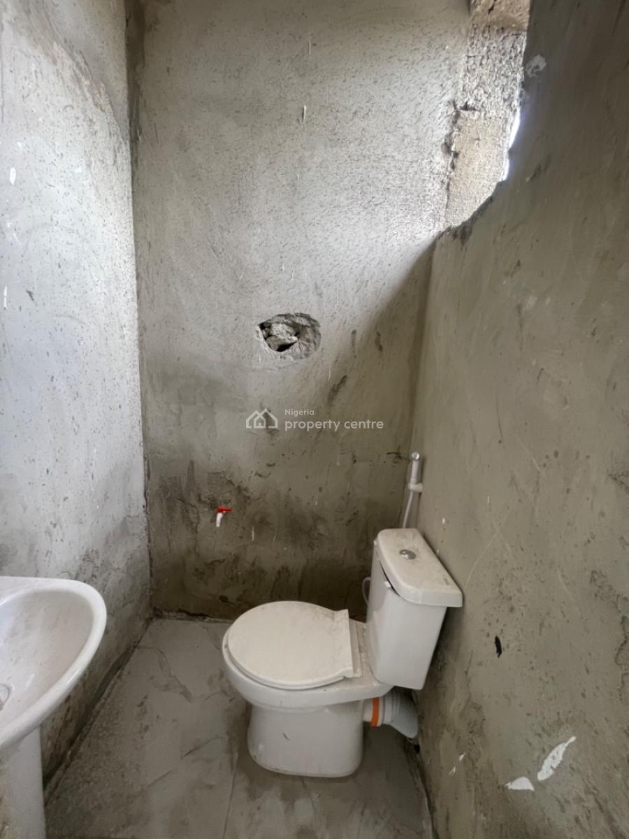 Big and Spacious Shop, Thomas Estate, Ajah Lekki Lagos, Ajah, Lagos, Shop for Sale
