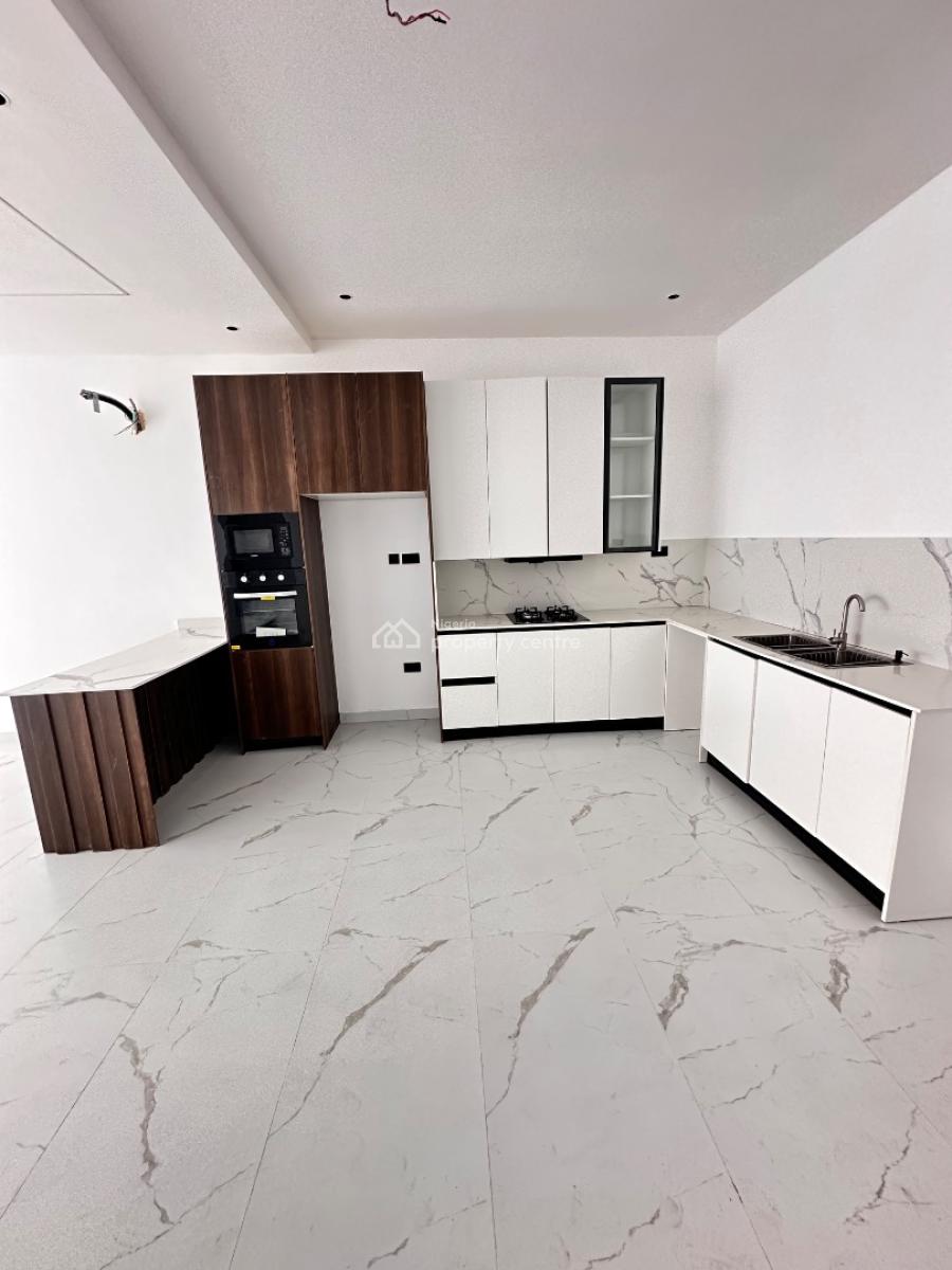 Newly Built 2 Bedroom, Lekki Phase 1, Lekki, Lagos, Flat / Apartment for Sale