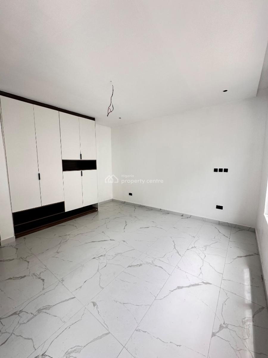 Newly Built 2 Bedroom, Lekki Phase 1, Lekki, Lagos, Flat / Apartment for Sale