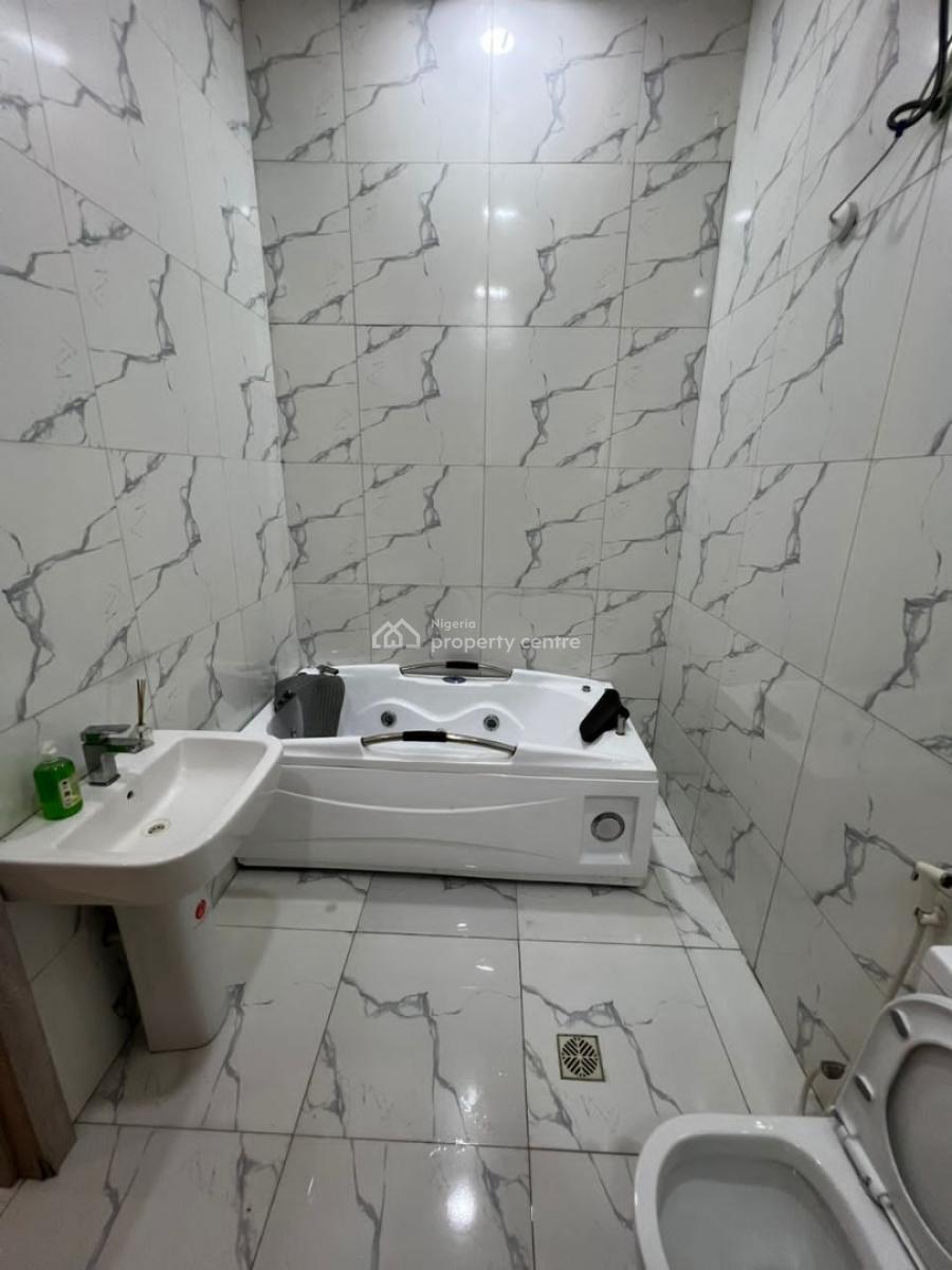 Lovely 2bedroom Flat, Gated Close, Mende, Maryland, Lagos, Flat / Apartment for Rent