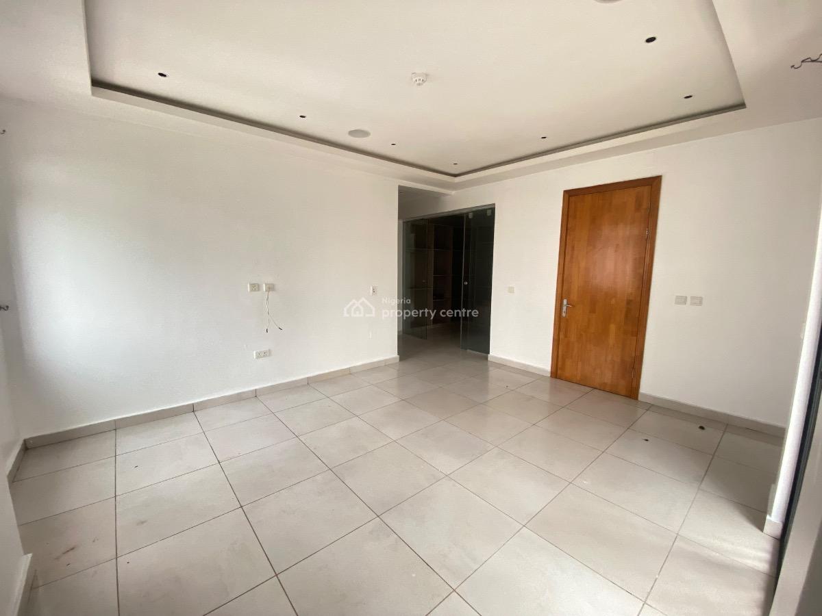 Spacious 3 Bedroom Flat with Bq and Swimming Pool, Off Bisola Durosimi Etti, Lekki, Lagos, Flat / Apartment for Rent