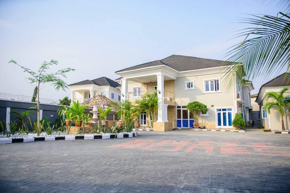 Luxurious 10 Bedroom Duplex in an Estate, Badore, Ajah, Lagos, Hotel / Guest House for Sale