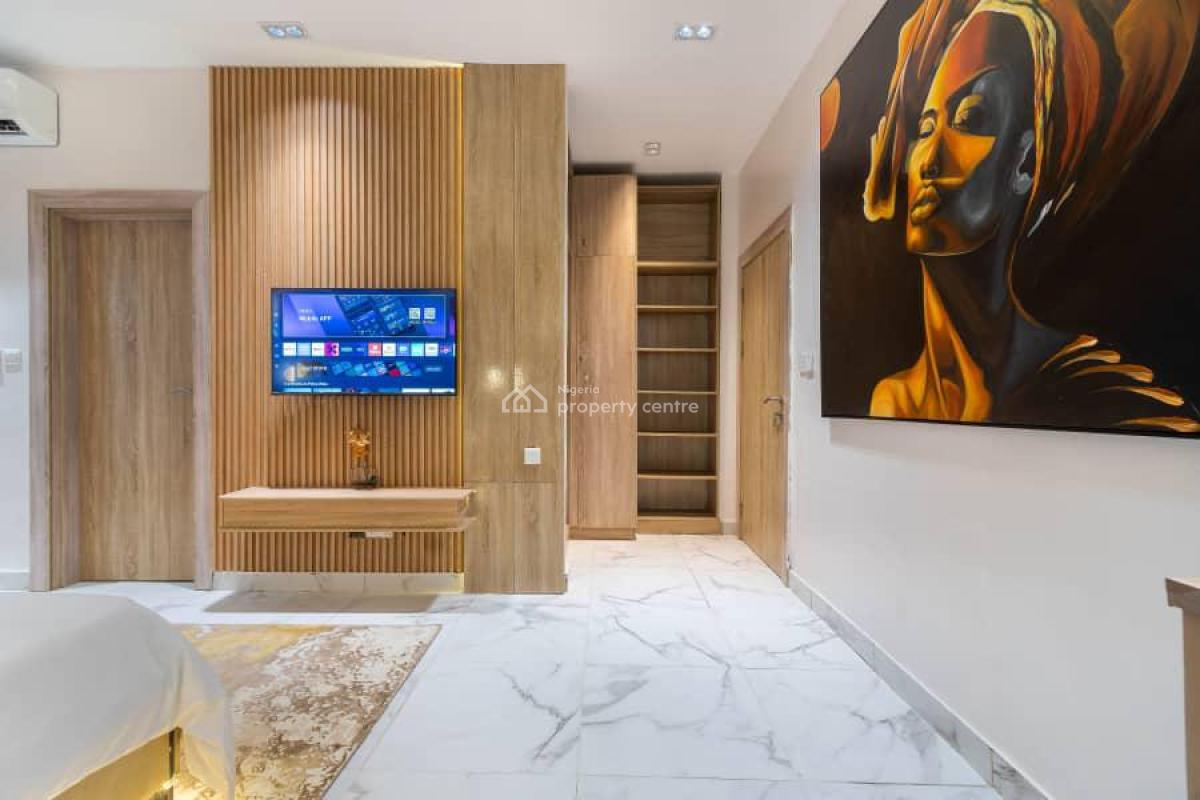 Fully Furnished 2 Bedroom with Pool & Gym, Lekki Phase 1, Lekki, Lagos, Flat / Apartment for Rent