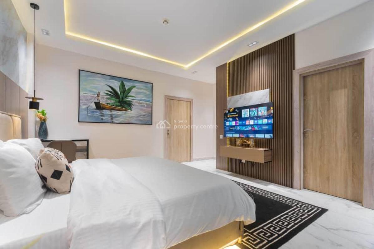 Fully Furnished 2 Bedroom with Pool & Gym, Lekki Phase 1, Lekki, Lagos, Flat / Apartment for Rent